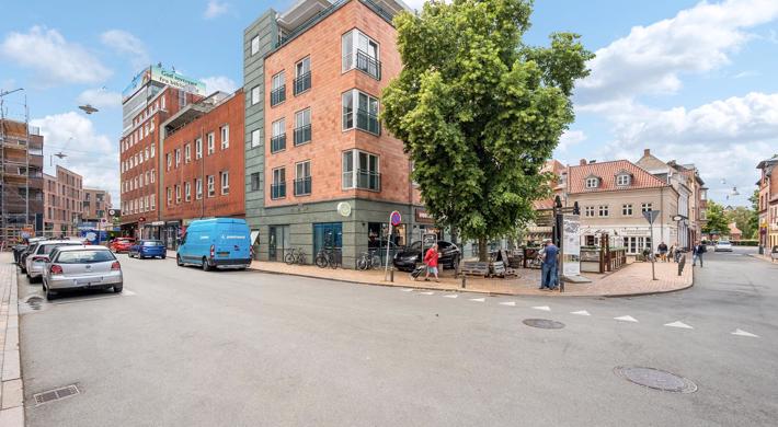 Lækker citylejlighed med stor fælles tagterasse med udsigt over byen